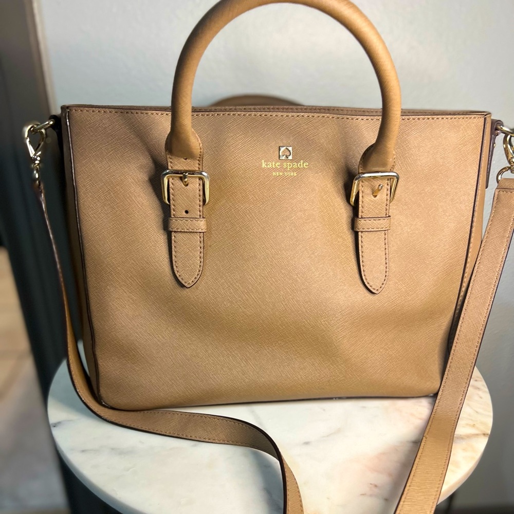 Medium Kate Spade Tote bag.